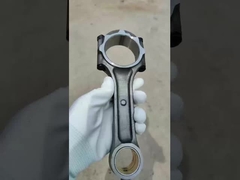 Le moteur est équipé d'une tige de raccordement pour 4D56 / 4D55 MD050006